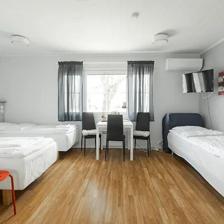 Casa de hóspedes Folkiacenter Gaesthem - Vieraskoti - Hanko
